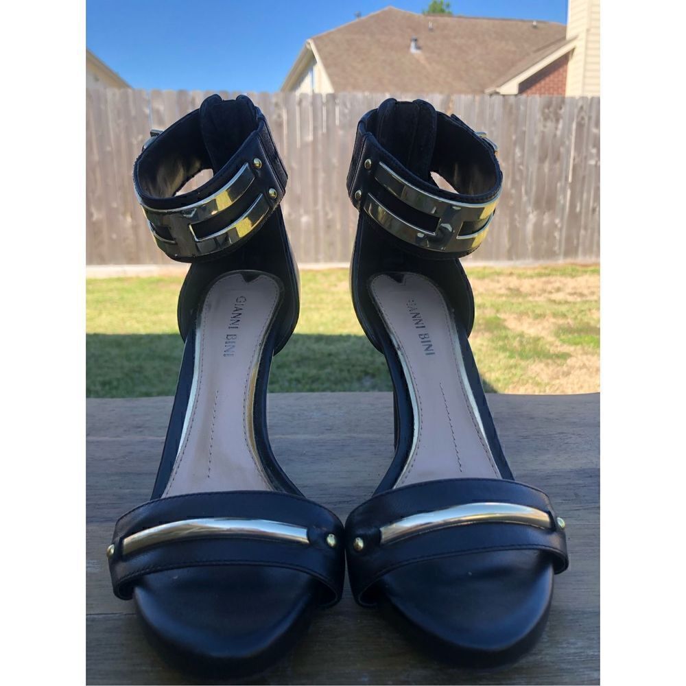 Gianni Bini Black Heels With Gold Accents Size 5.5 M